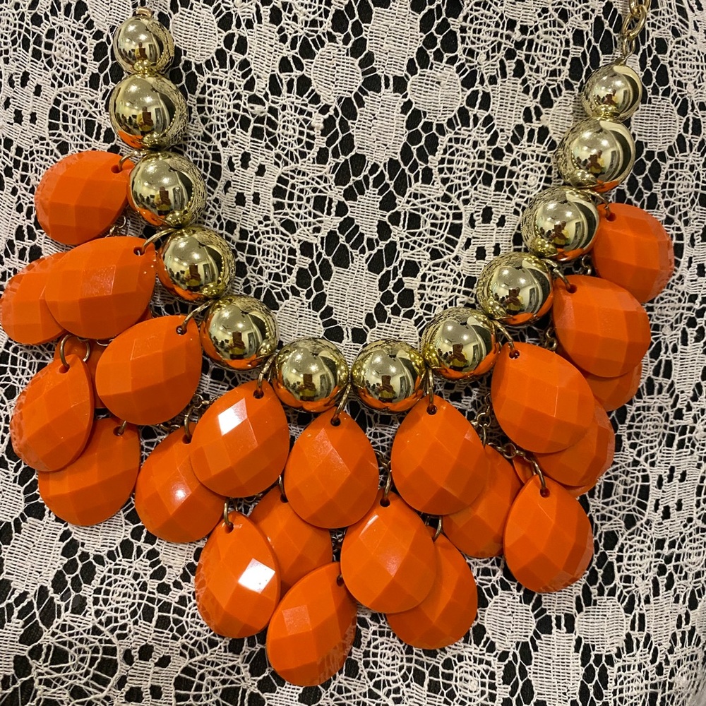 🧡 Necklace
